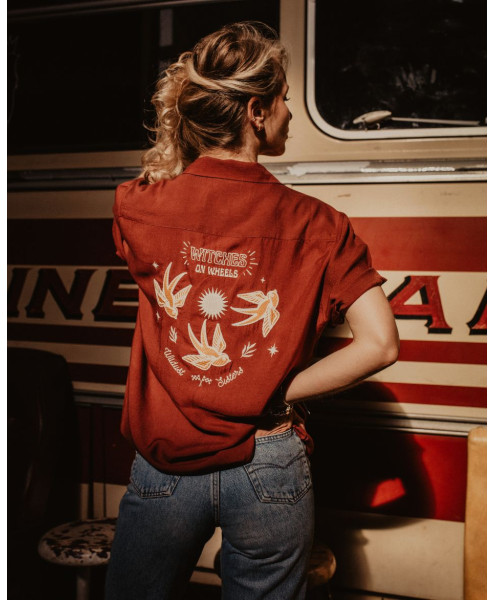 SERVICE SHIRT- SWALLOW RED